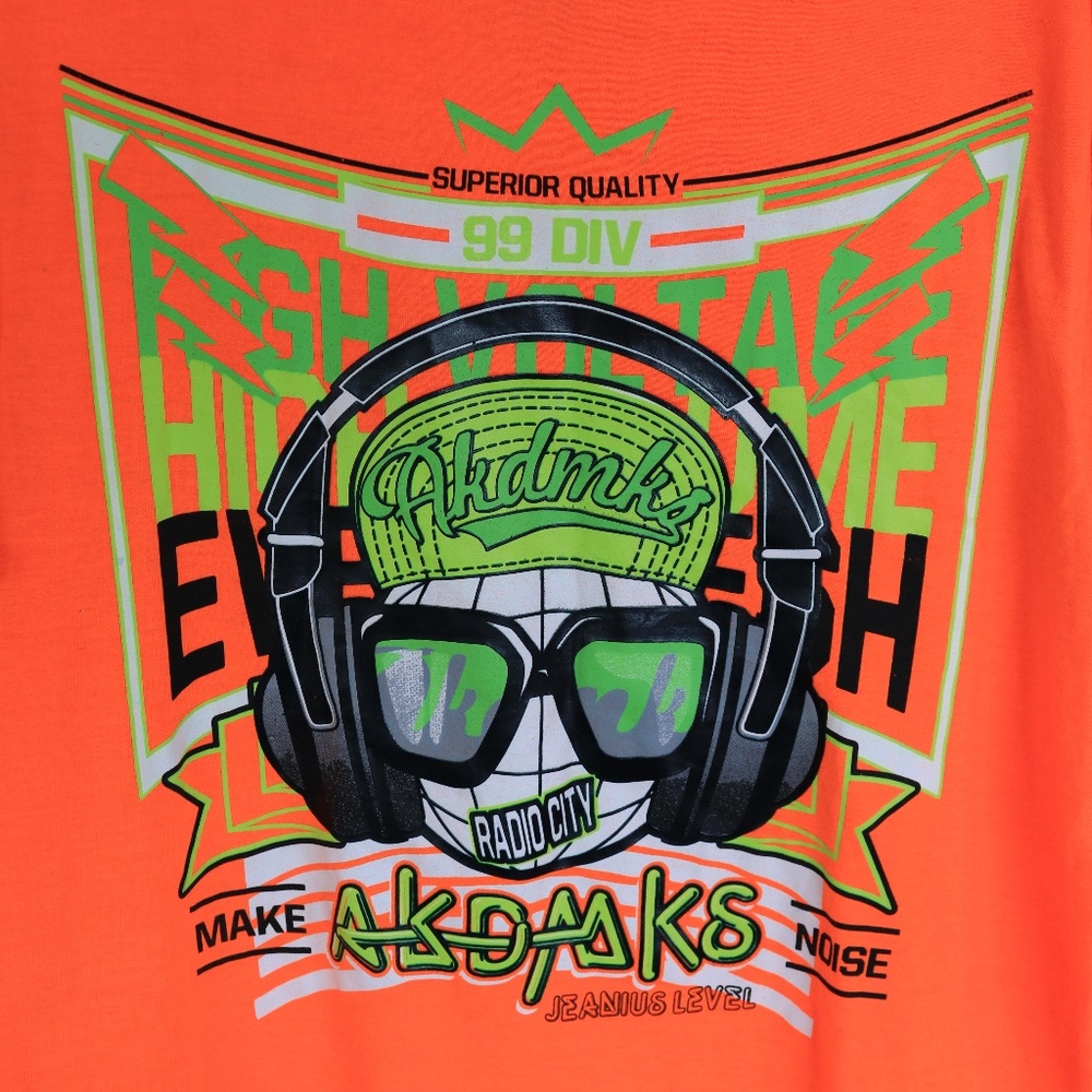 Akademiks HIGH VOLTAGE  Graphic T-shirt  Large - Picture 2 of 7
